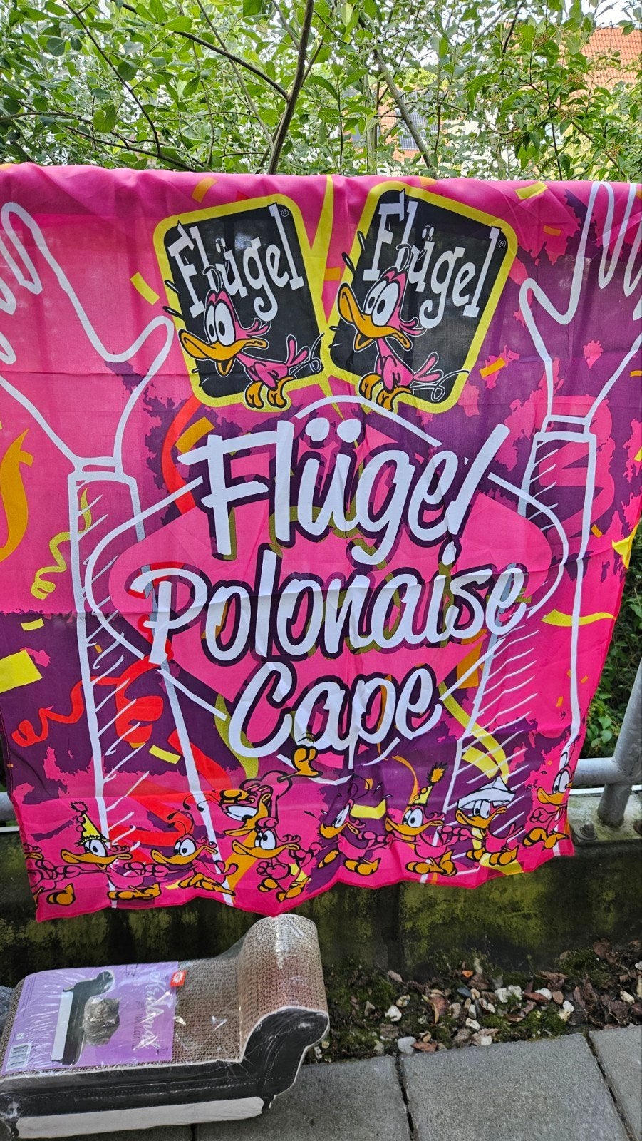 Flügel Polonaise Cape - Feestelijk en Uniek!, Ophalen of Verzenden, Nieuw, Feestartikel, Carnaval