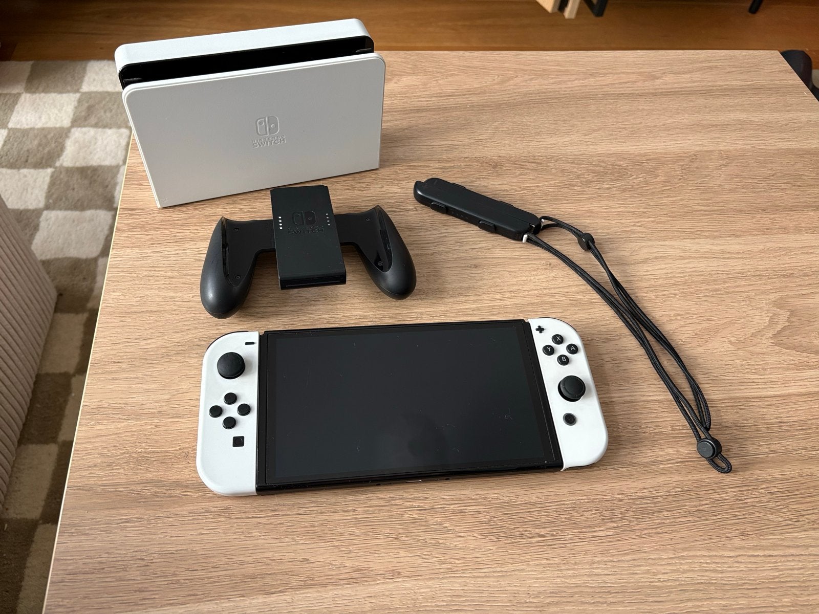 Nintendo Switch OLED + 2 Games