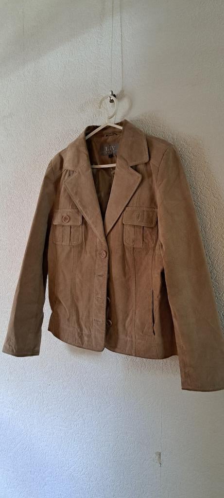 LIV Essentials suède jasje maat 42, Beige, Maat 42/44 (L), Ophalen of Verzenden, Zo goed als nieuw