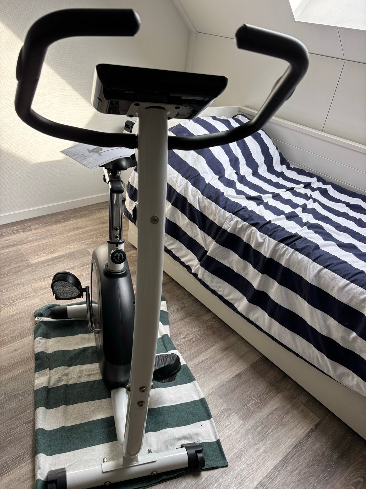 Flow Fitness Turner DHT500 Hometrainer, Ophalen, Gebruikt, Metaal, Benen