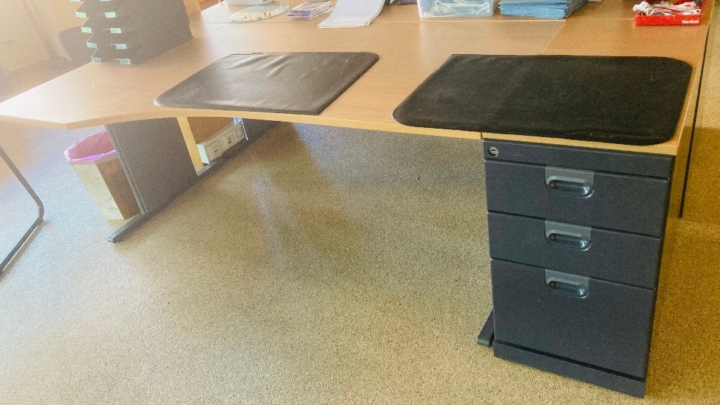 bureaus, archieftrommels, bureaukasten etc,, Huis en Inrichting, Bureaus, Ophalen, Demontabel, Gebruikt, Hoekbureau