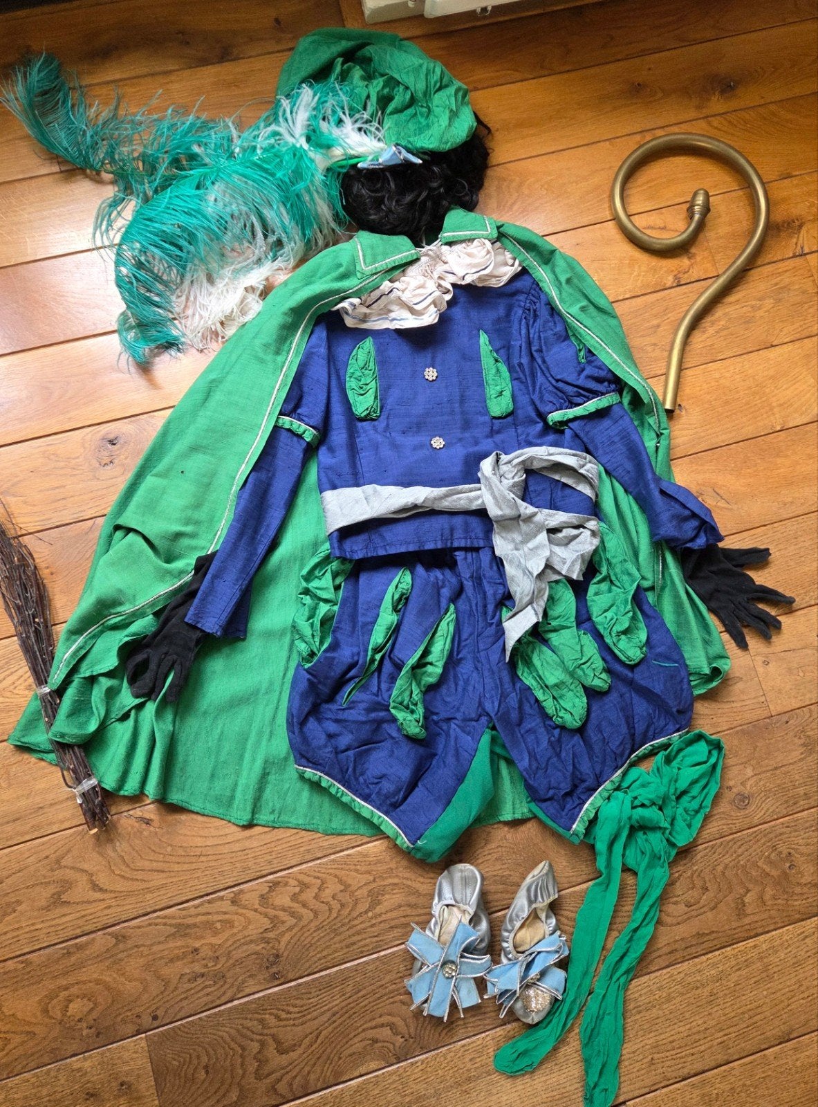 Zijden Pietenpak - Blauw/Groen met Accessoires., Ophalen, Gebruikt