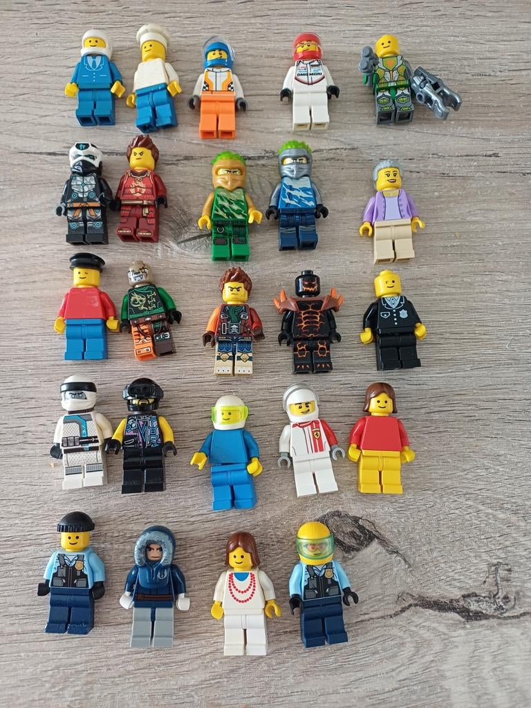 Lego minifigure  / minifigures  / 24 stuks, Ophalen of Verzenden, Nieuw