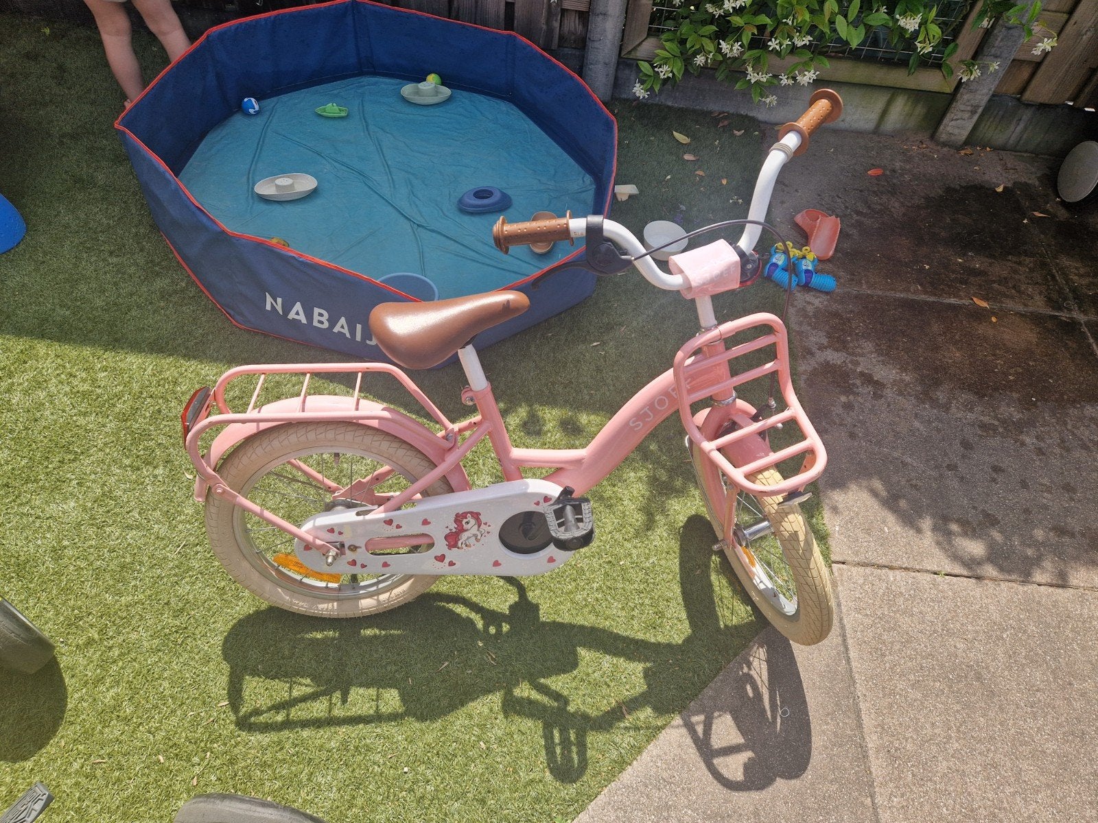 SJOEF Kinderfiets Roze 16 inch, Fietsen en Brommers, Fietsen | Kinderfietsjes, Ophalen, Gebruikt, 16 tot 20 inch, Zijwieltjes