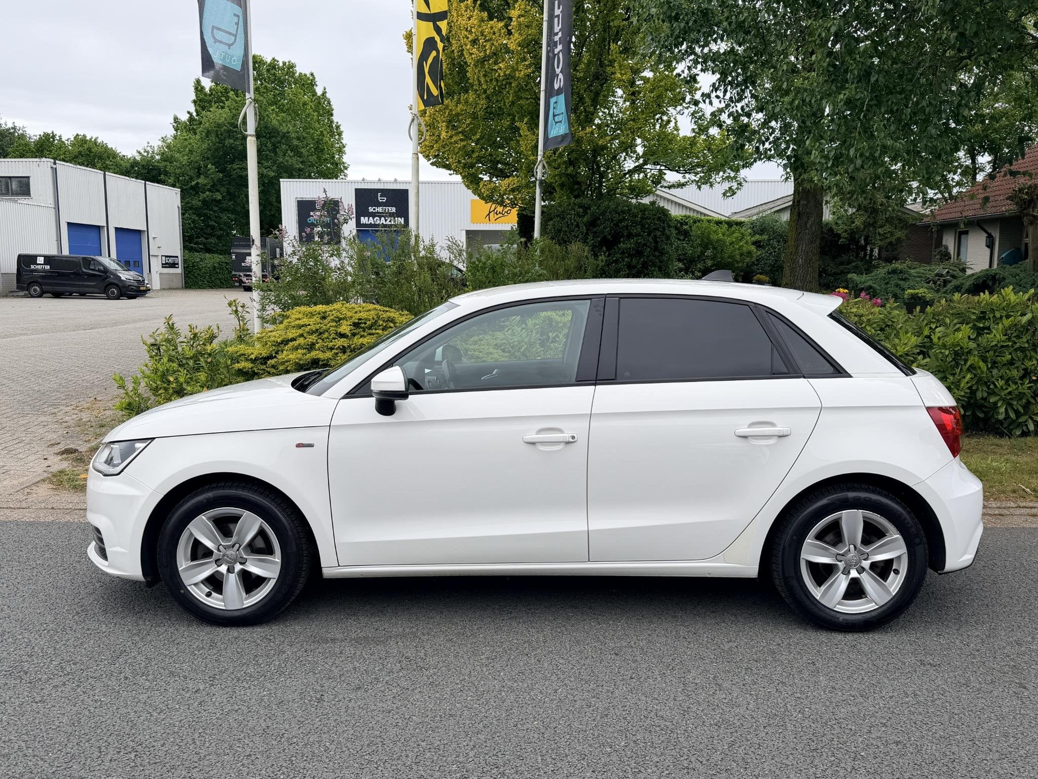 Audi A1 Sportback 1.0 TFSI 95PK S-Line•Airco•Cruise, Auto's, Audi, Voorwielaandrijving, Stof, 95 pk, Wit