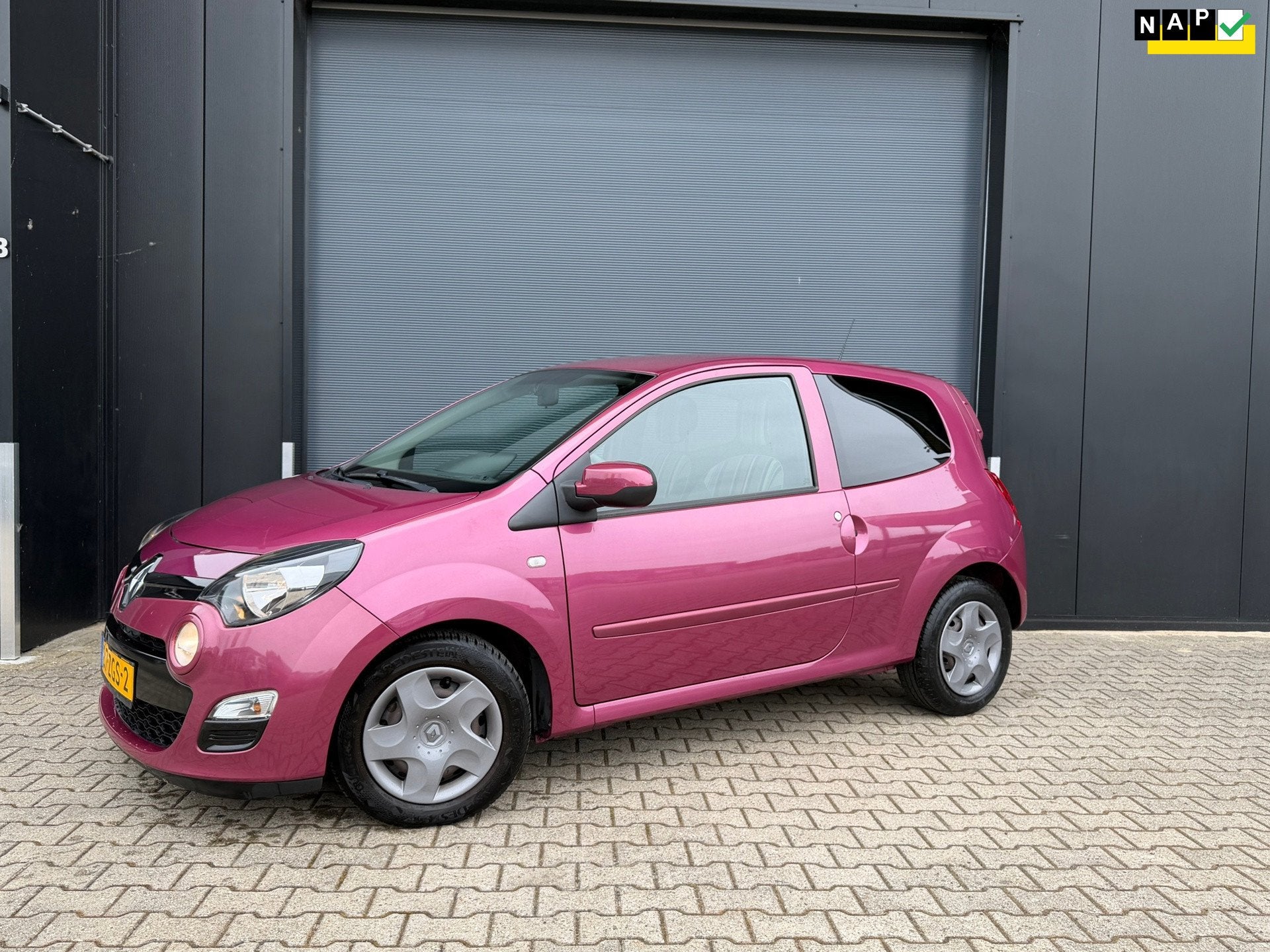 Renault Twingo 1.2 16V Collection Airco, lage kilometerstand, Voorwielaandrijving, Gebruikt, Zwart, 4 stoelen