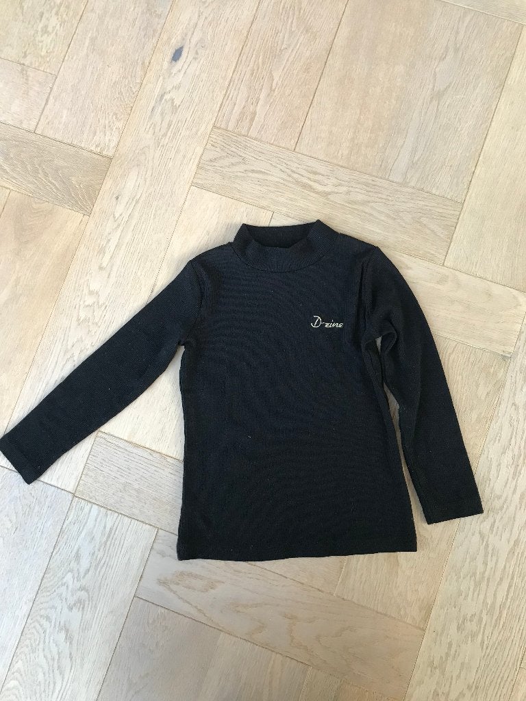 Leuk zgan zwart shirtje met kraagje van D-zine 110/116, Meisje, D-Zine, Ophalen of Verzenden, Zo goed als nieuw