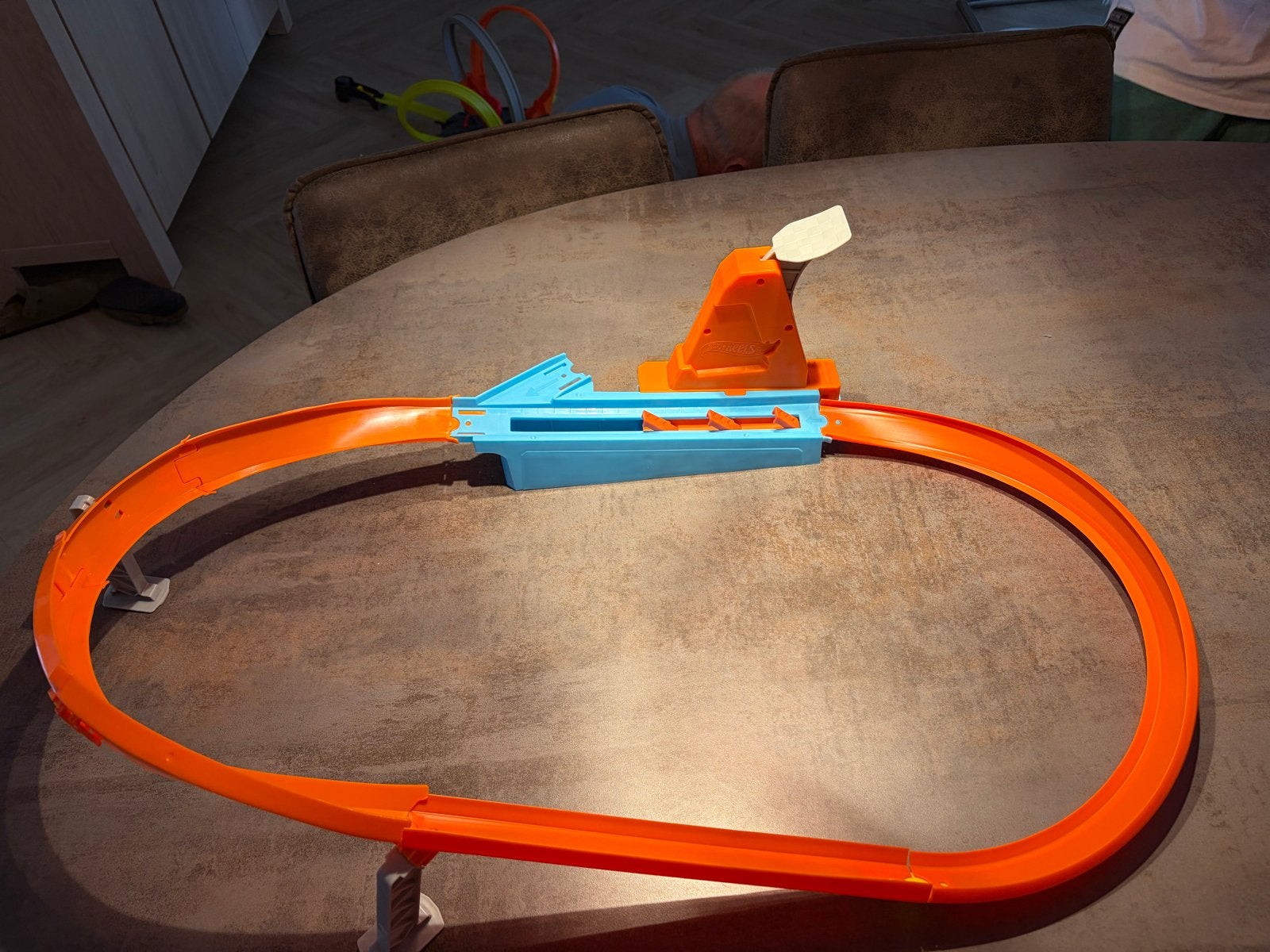 Hot Wheels Racebaan - Complete set voor uren speelplezier, Ophalen, Racebaan, Zelf te bouwen, Zo goed als nieuw