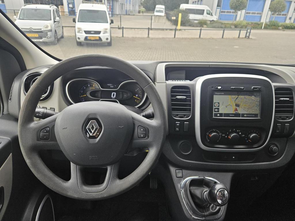 Renault Trafic 1.6 dCi L2H1 DC Invalide lift 4-pers Marge, Euro 5, 15 km/l, 4 cilinders, 2000 kg