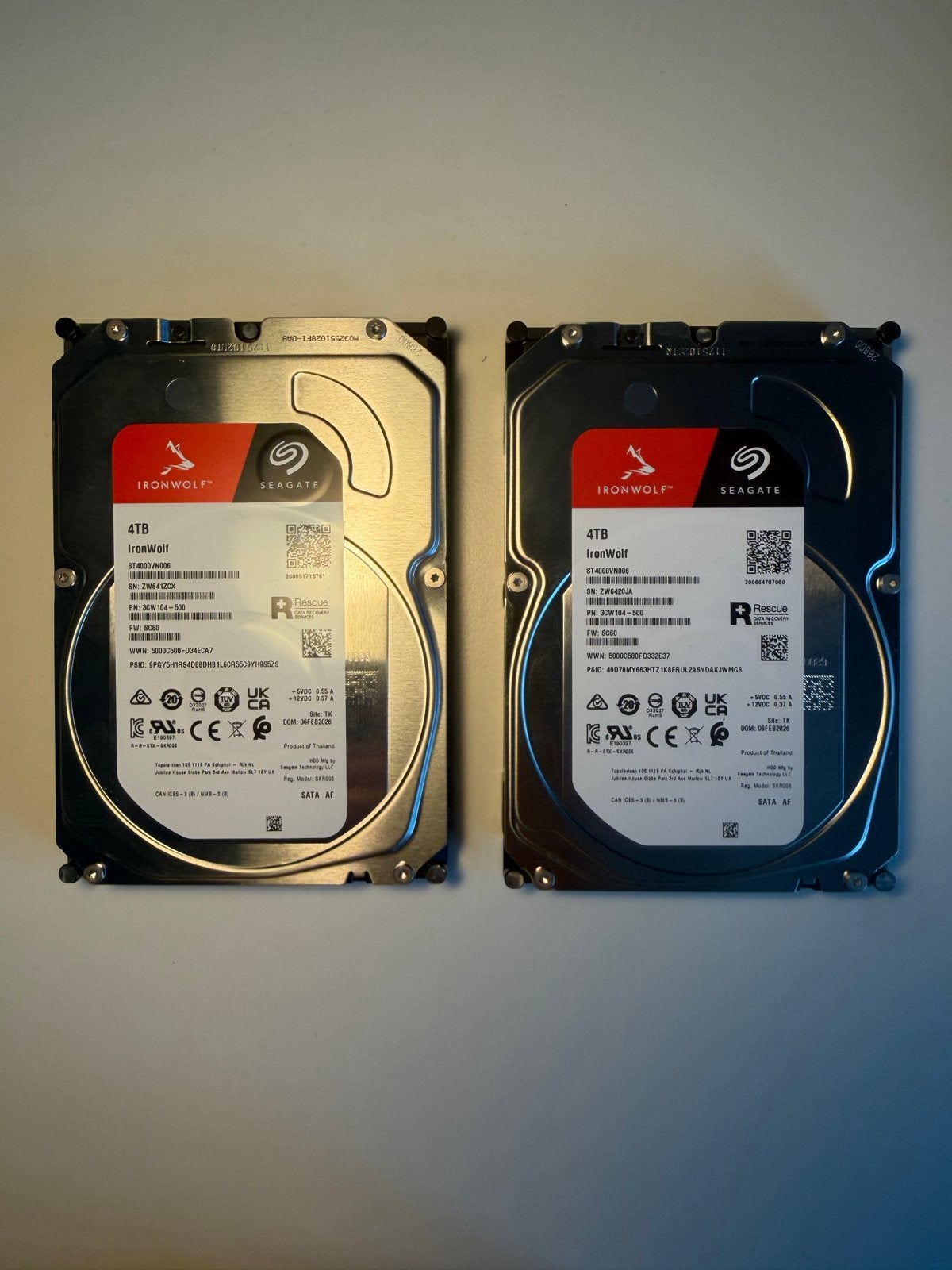 2x Seagate Ironwolf 4TB HDD voor NAS - 1x zo goed als nieuw, Intern, Server, Ophalen of Verzenden, Zo goed als nieuw