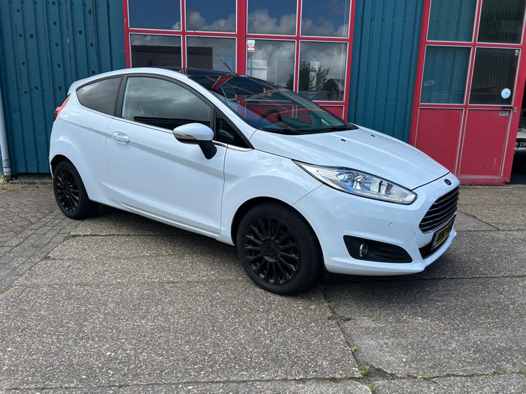 Ford Fiësta  1.0 EcoBoost Titanium, Auto's, Voorwielaandrijving, Euro 5, Stof, 100 pk