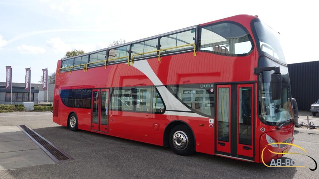 Volvo UNVI SIGHTSEEING (2 pieces available), Auto's, Vrachtwagens, Automaat, 259 pk, Bedrijf, Diesel