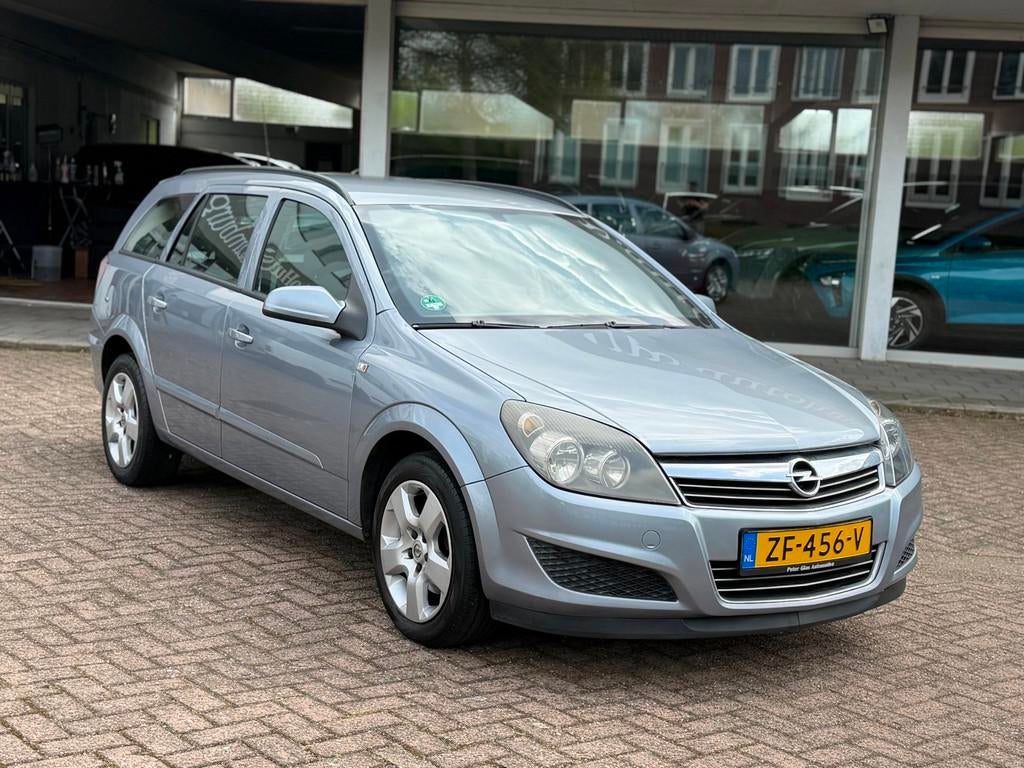 Opel Astra Wagon 1.6 Business|Airco|Trekhaak|Zeer goede staa, Voorwielaandrijving, Parkeersensor, Gebruikt, Zwart