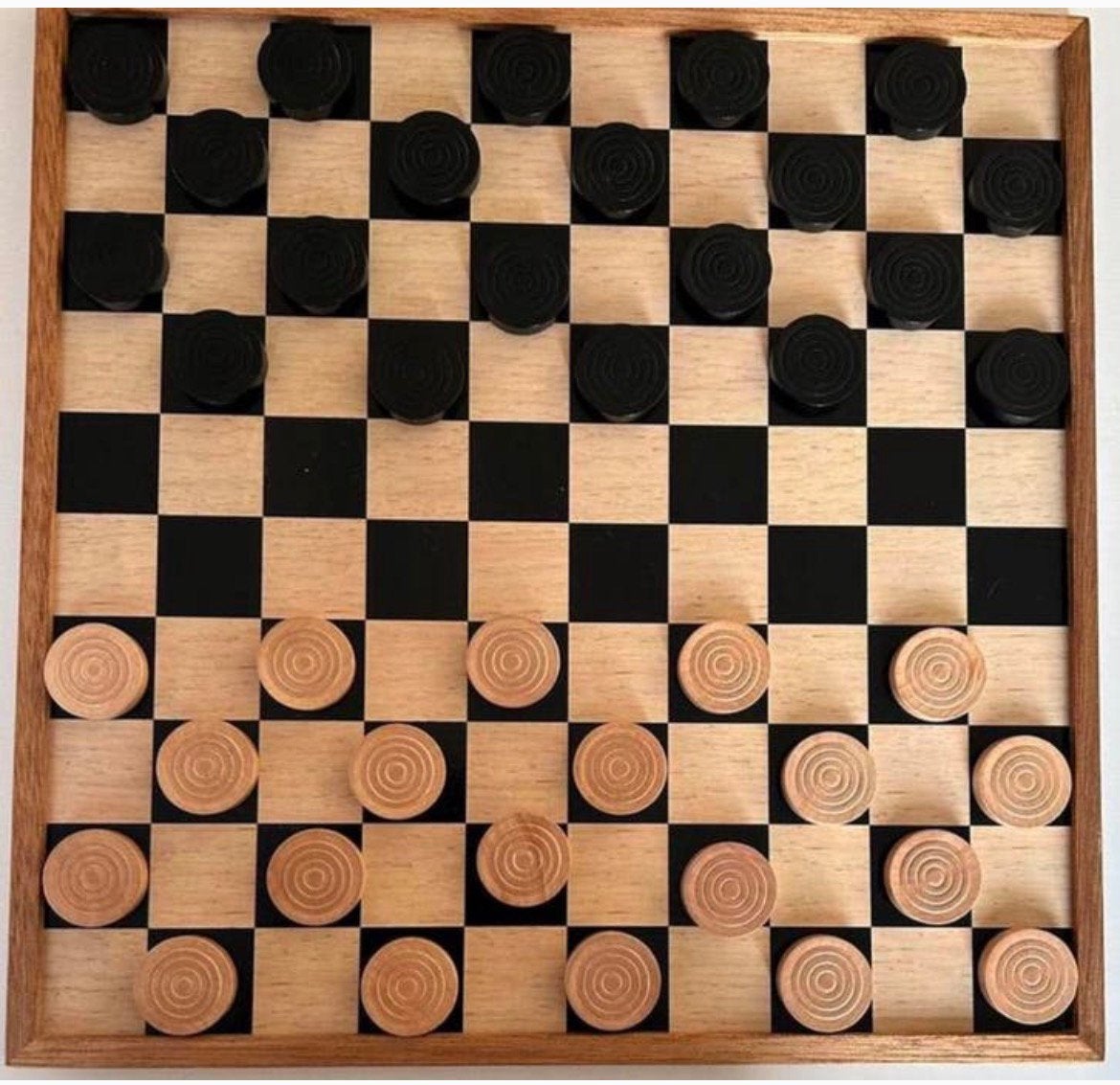 Houten Damspel Bord is 40 x 40 cm met nieuwe damstenen, Hobby en Vrije tijd, Gezelschapsspellen | Bordspellen, Een of twee spelers