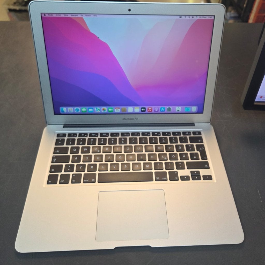 Macbook Air 2017 Intel i5 8/256GB + voeding, in prima staat, Apple, Zo goed als nieuw, Support@apple.com, One Apple Park Way
Cupertino, CA 95014
United States