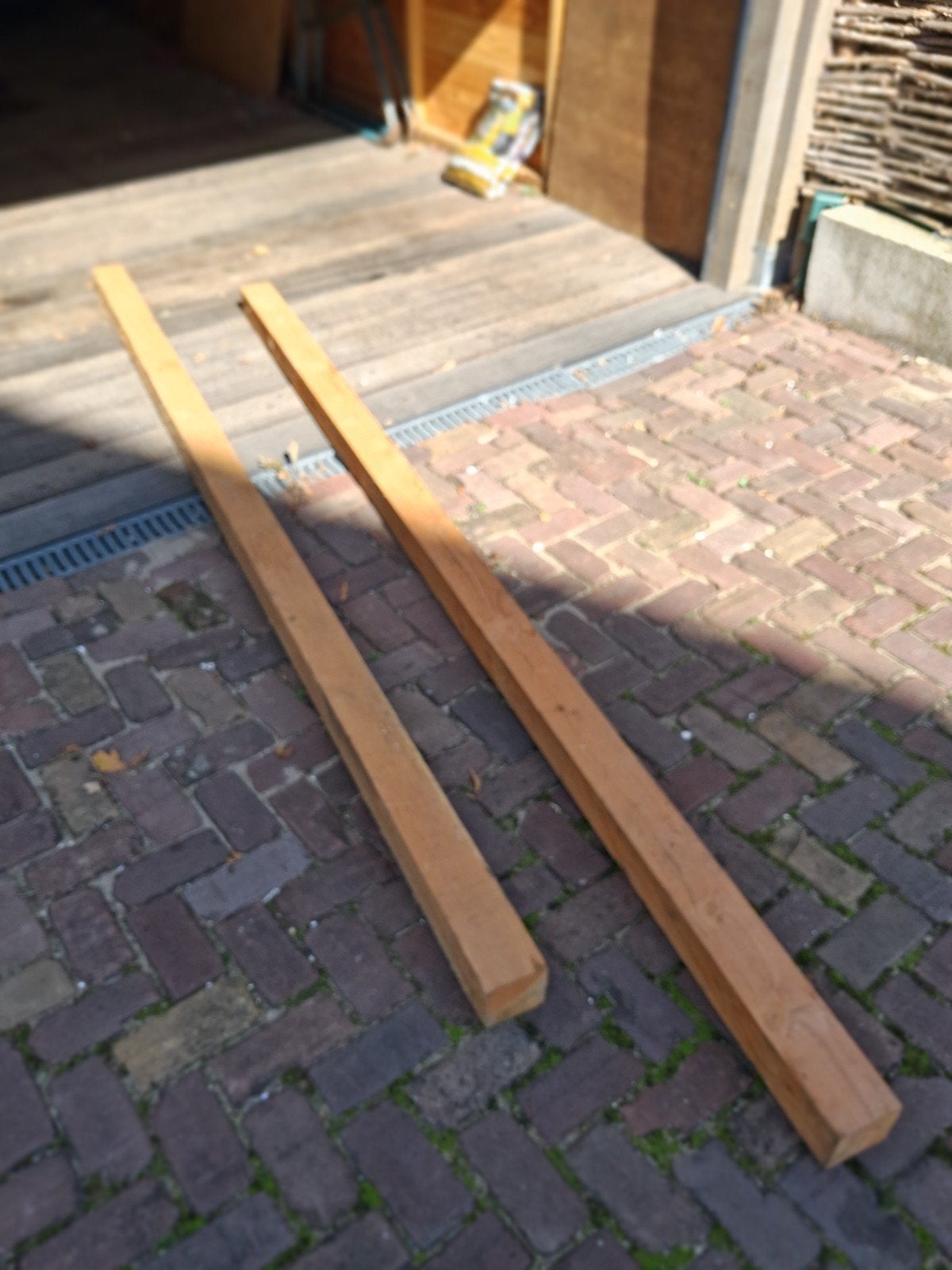 2 Douglas balken 10x10 cm, lengte 300 cm, Doe-het-zelf en Verbouw, Ophalen