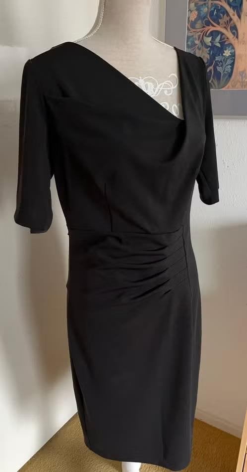 Rinascimento zwarte jurk maat 40/42[v], Kleding | Dames, Jurken, Maat 38/40 (M), Zwart, Ophalen of Verzenden, Zo goed als nieuw
