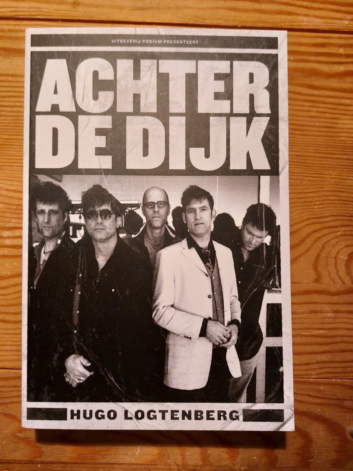 Achter de Dijk., Boeken, Ophalen