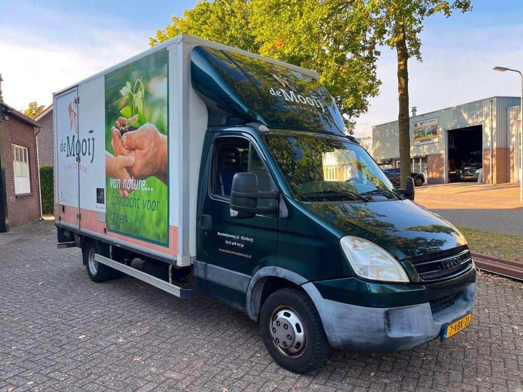 Iveco Daily 50C18 D 435 Bakwagen / Meubelbak LAADKLEP, Verwarmde buitenspiegels, Achterwielaandrijving, Gebruikt, 4 cilinders