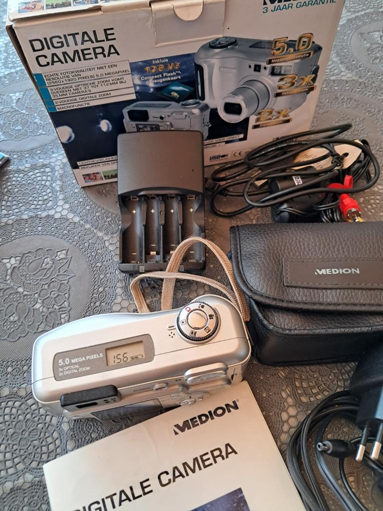 Medion digitale camera, Ophalen of Verzenden, Overige Merken