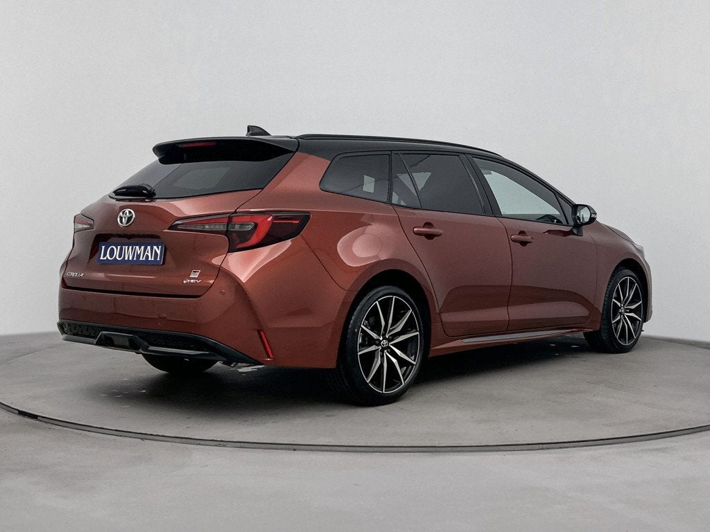Toyota Corolla Touring Sports Hybrid 180 GR Sport | Apple Ca, 12 maanden, Zwart, 179 pk, 1415 kg