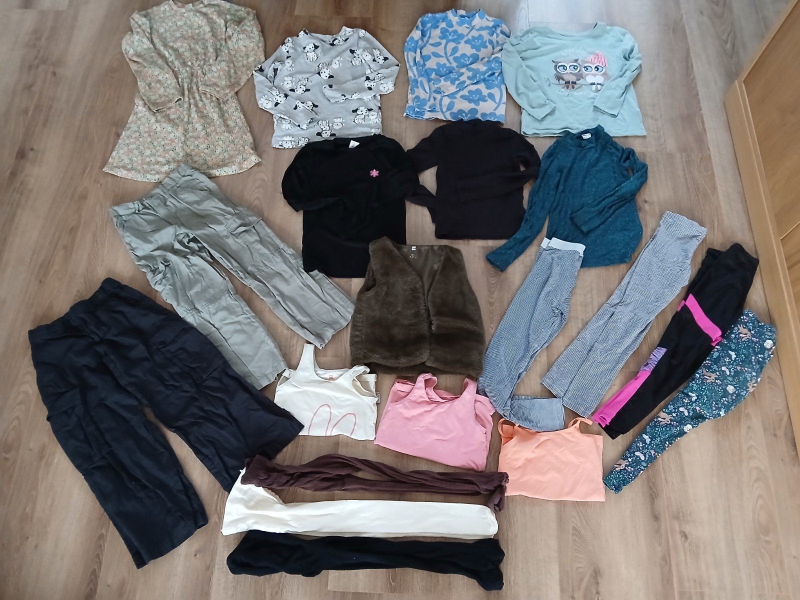 Kledingpakket meisje 134 / 140, Ophalen, Zo goed als nieuw, Maat 134