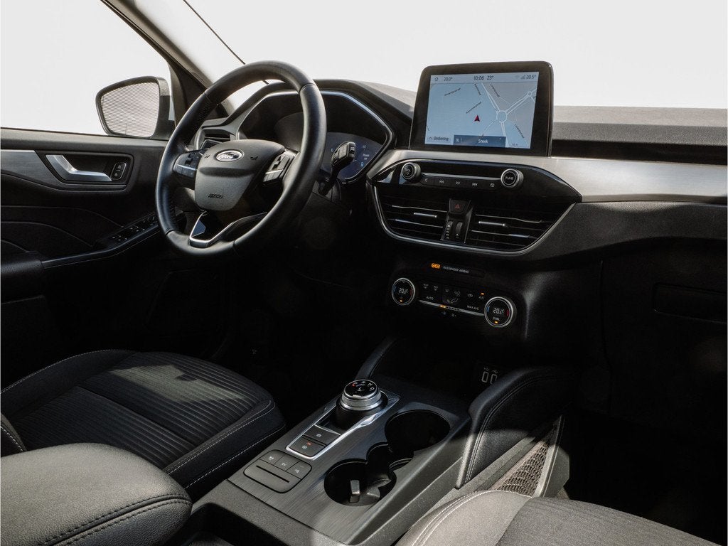 Ford Kuga 2.5 PHEV 225pk Titanium Full map navigatie/ Camera, Gebruikt, 4 cilinders, Met garantie (alle), Wit