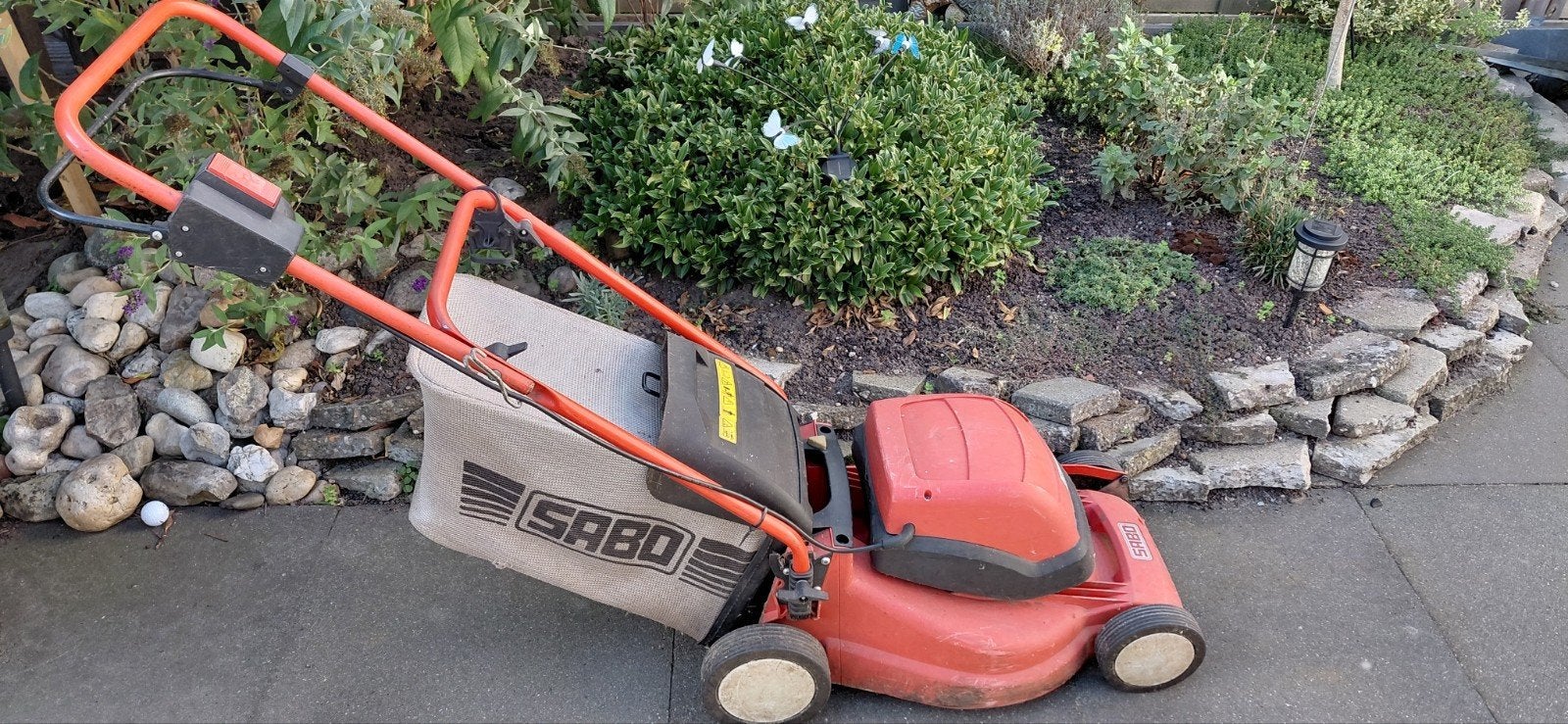 Sabo elektrische grasmaaier met opvangbak in goede staat, Ophalen of Verzenden