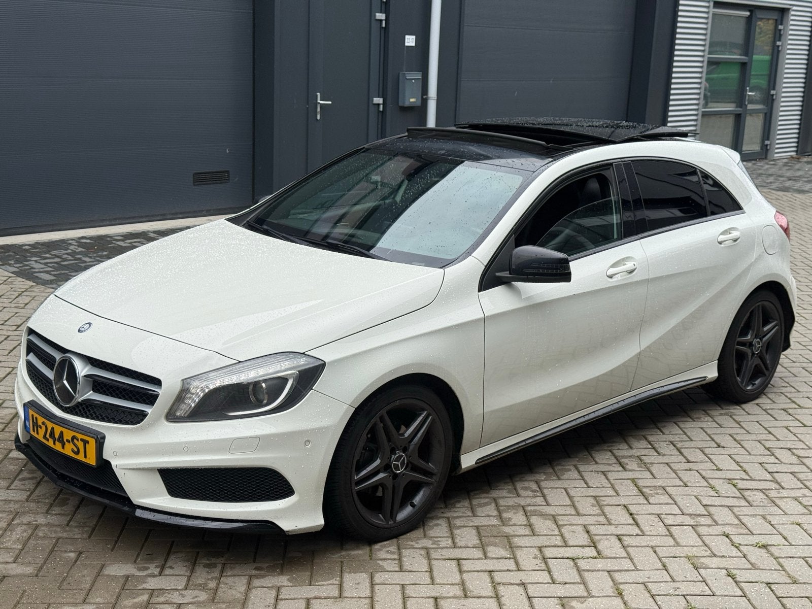 Mercedes-Benz A-Klasse A180cdi 1.8 Blue Eff. Aut7 2013 Wit, Auto's, 4 cilinders, 1796 cc, Diesel, 140 €/maand