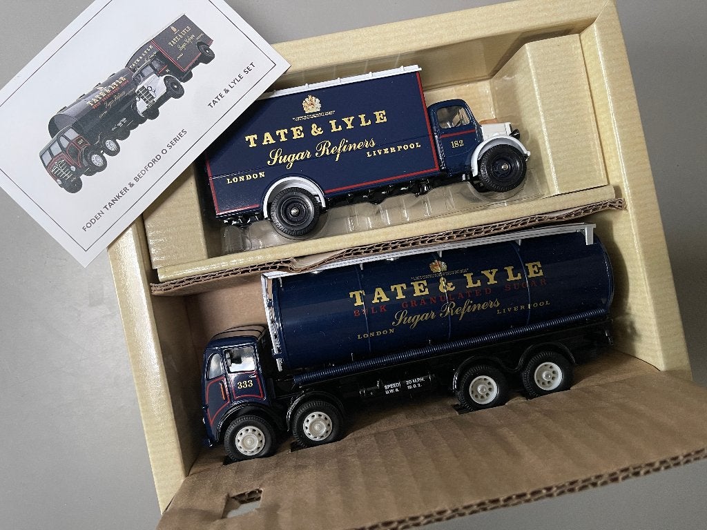 Set Corgi vrachtwagen Foden Tanker & Bedford 0 series, Ophalen of Verzenden, Nieuw, Bus of Vrachtwagen, Corgi