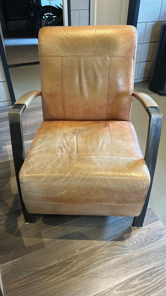 Leren fauteuil- cognac kleur GRATIS OPHALEN, Ophalen, Zo goed als nieuw, 50 tot 75 cm, Leer