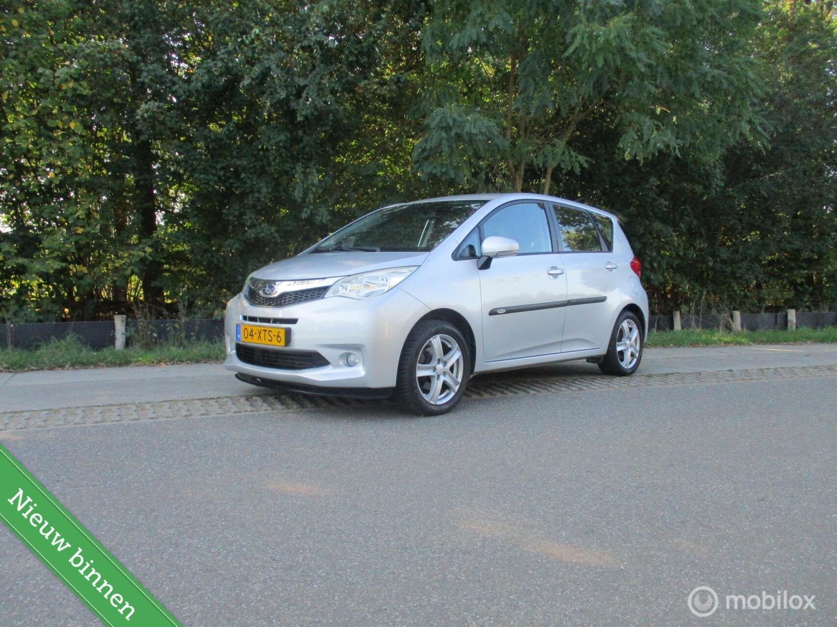 Subaru Trezia apk 10-2027 airco hoge instap toyota verso-s, Auto's, Voorwielaandrijving, Euro 5, Zwart, Bedrijf
