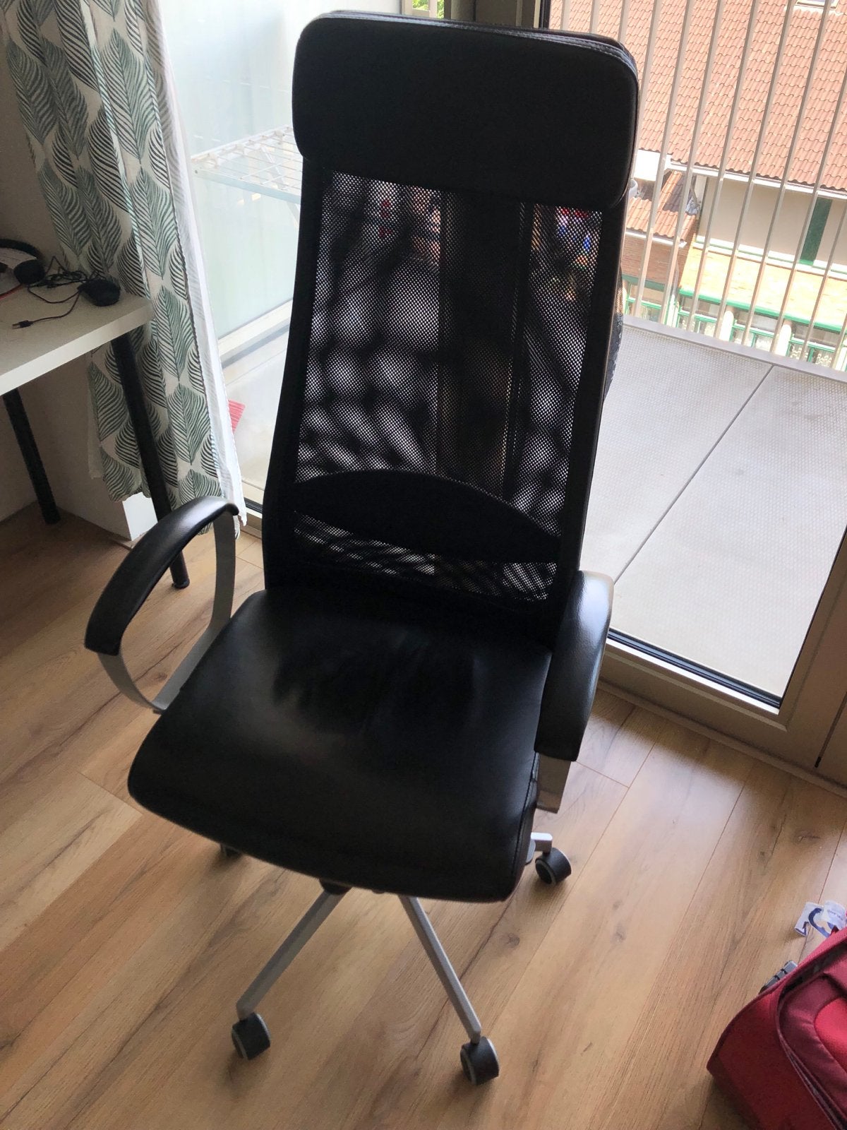 IKEA MARKUS Desk Chair - Dark-Grey, Ergonomisch, Ophalen, Zo goed als nieuw, Grijs, Bureaustoel