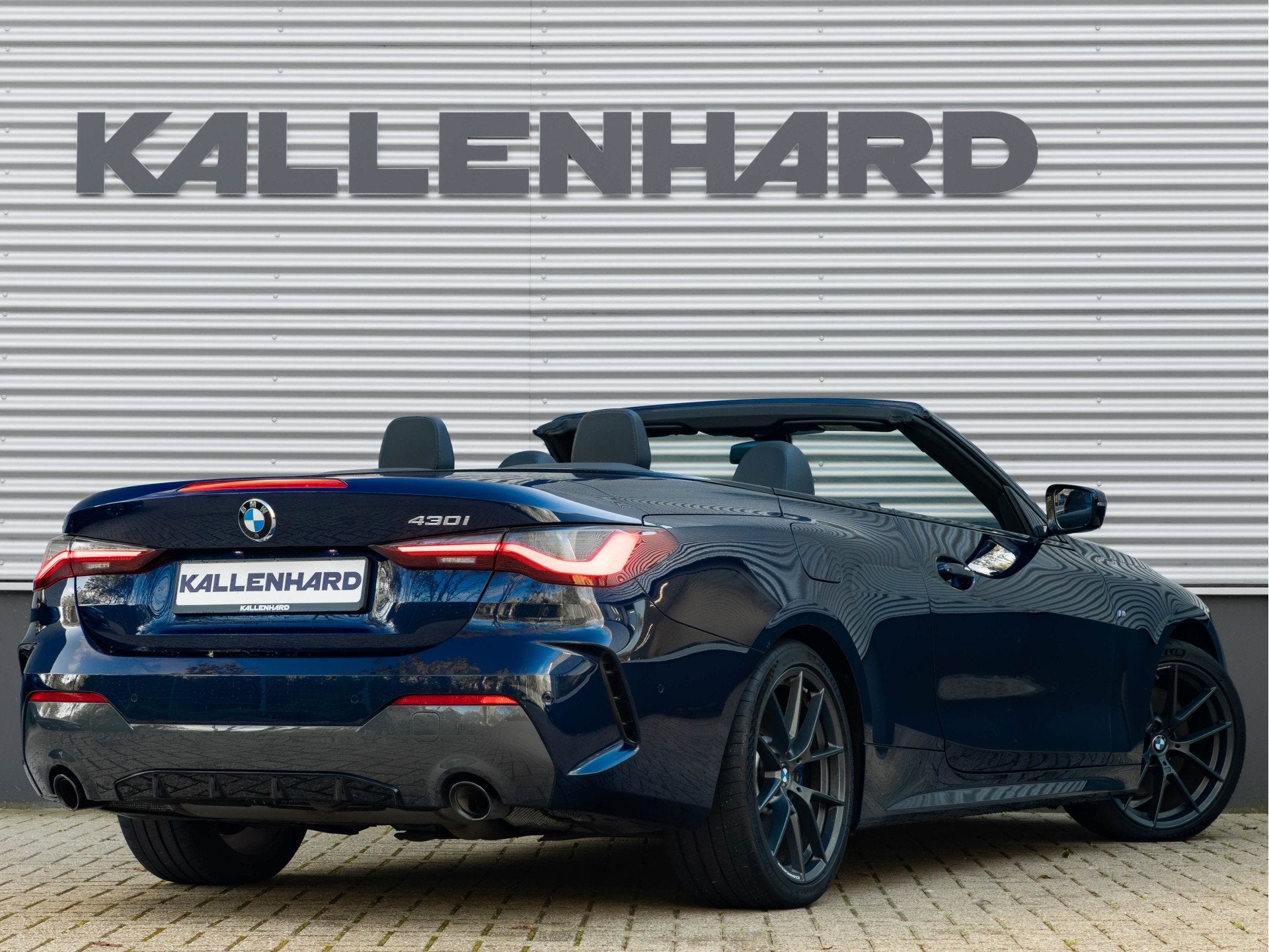 BMW 4 Serie Cabrio 430i M-Sport - Trekhaak - Lasers - Stuurw, Auto's, Achterwielaandrijving, Gebruikt, Bedrijf, 1600 kg