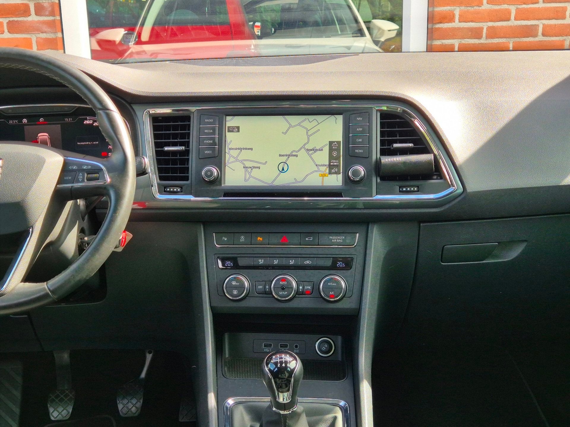Seat Ateca 1.0 EcoTSI Style Business Intense 116PK 5drs clim, Auto's, Voorwielaandrijving, Dealer onderhouden, Gebruikt, Euro 6