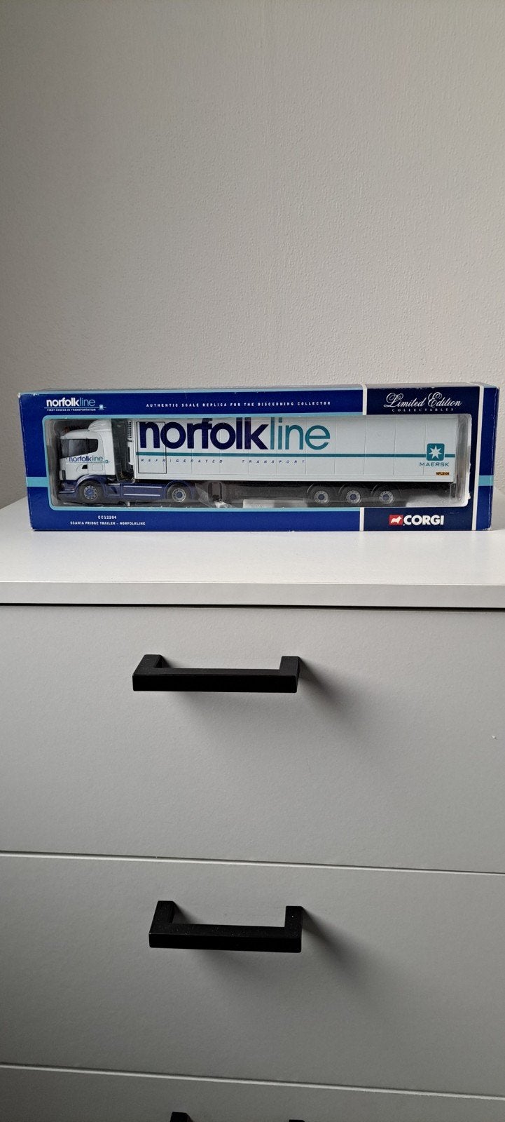 Corgi Norfolkline Scania Vrachtwagen met Trailer, Overige merken, 1:32 tot 1:50, Nieuw, Ophalen of Verzenden
