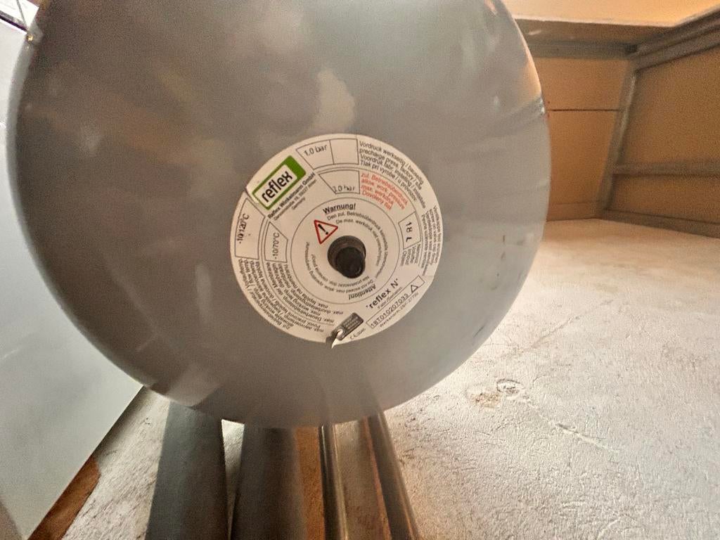 Reflex N expansievat 18L voor CV-installatie, Ophalen, 30 tot 80 cm, Overige typen, Minder dan 60 cm