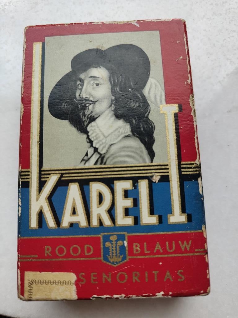 Karel 1 10 sigaartjes rood/ blauw H.J .van Abbe Eindhoven, Verzamelen, Rookartikelen, Aanstekers en Luciferdoosjes, Ophalen of Verzenden