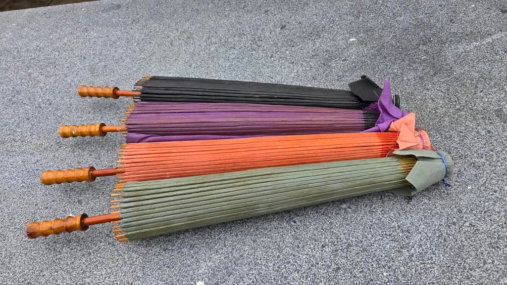 Mooi oude Chinese paraplu 4 stukjes, Ophalen of Verzenden, Gebruikt, Overige typen