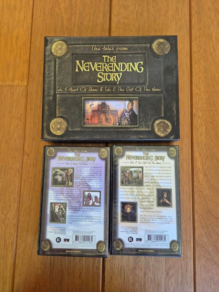 The Neverending Story VHS Geschenkverpakking - 2 Videobanden, Cd's en Dvd's, VHS | Film, Zo goed als nieuw, Science Fiction en Fantasy