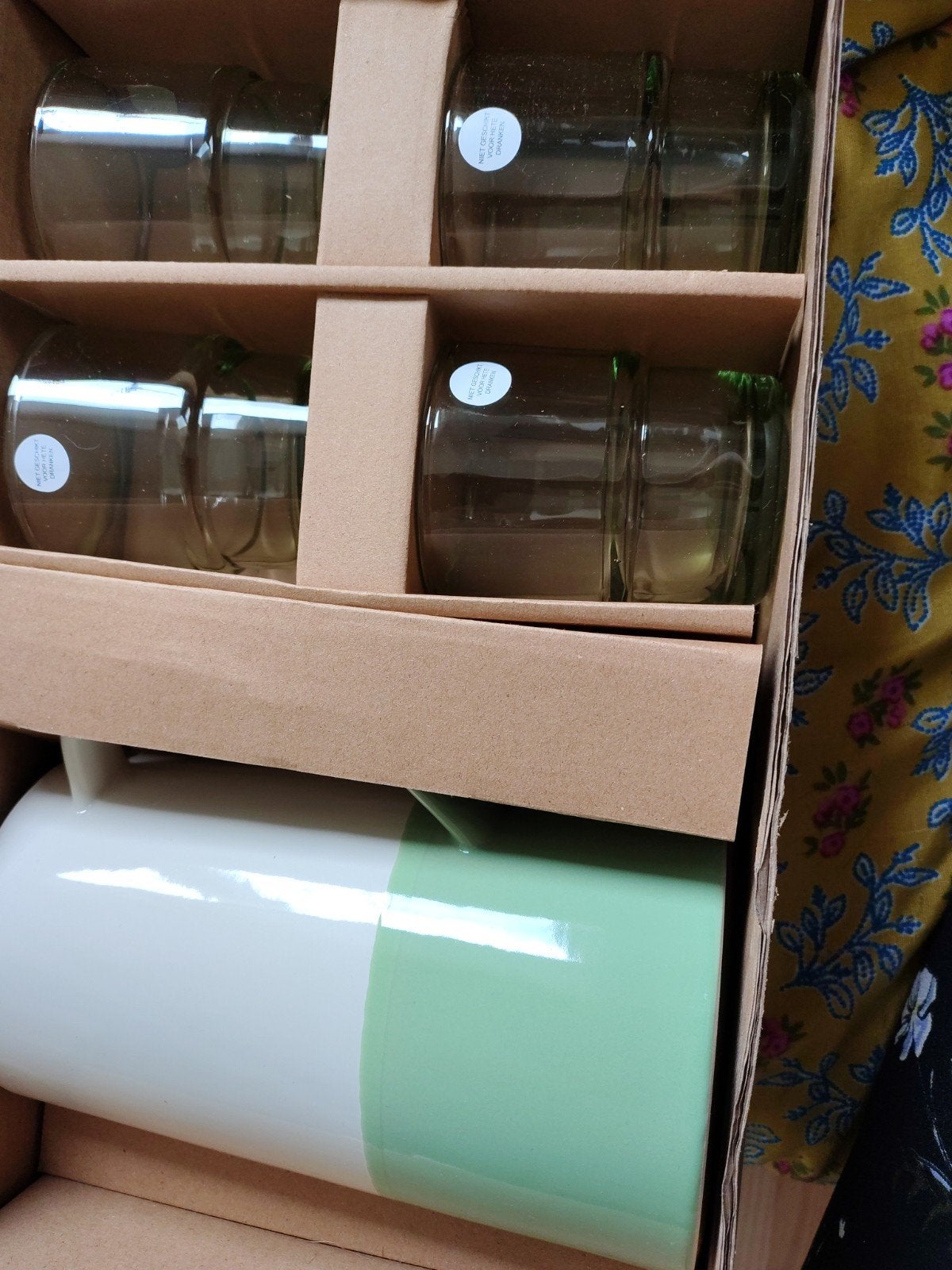 kan en 4 glazen, Huis en Inrichting, Keuken | Servies, Kan, Keramiek, Nieuw, Ophalen of Verzenden