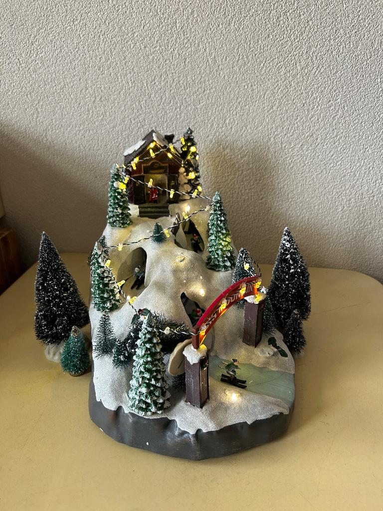 Casa ski mountain kerstdorp, Diversen, Kerst, Gebruikt, Ophalen of Verzenden