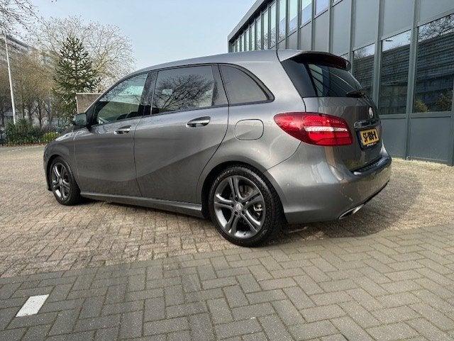 Mercedes-Benz B-klasse 250 Urban Business Edition Zeer luxe, Auto's, Mercedes-Benz, 730 kg, Gebruikt, Euro 6, Leder en Stof