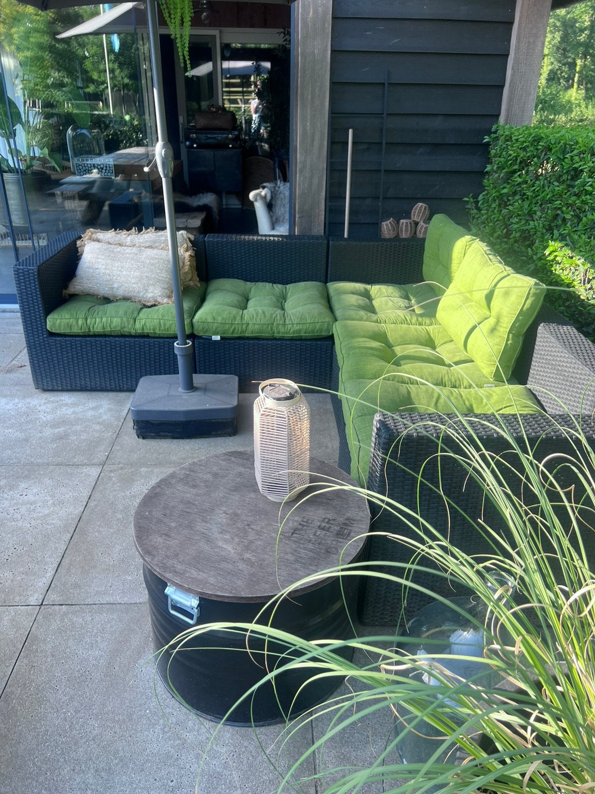 Nette loungebank, Ophalen, Zo goed als nieuw, 20 m² of meer