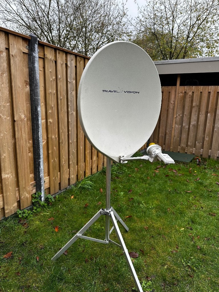 Satelliet schotel met toebehoren, Ophalen, Gebruikt, (Schotel)antenne, Overige merken