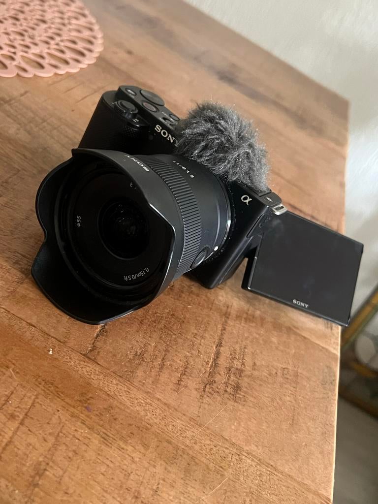 Sony ZV-E10 met 11mm lens, Gebruikt, Compact, Ophalen of Verzenden, Sony