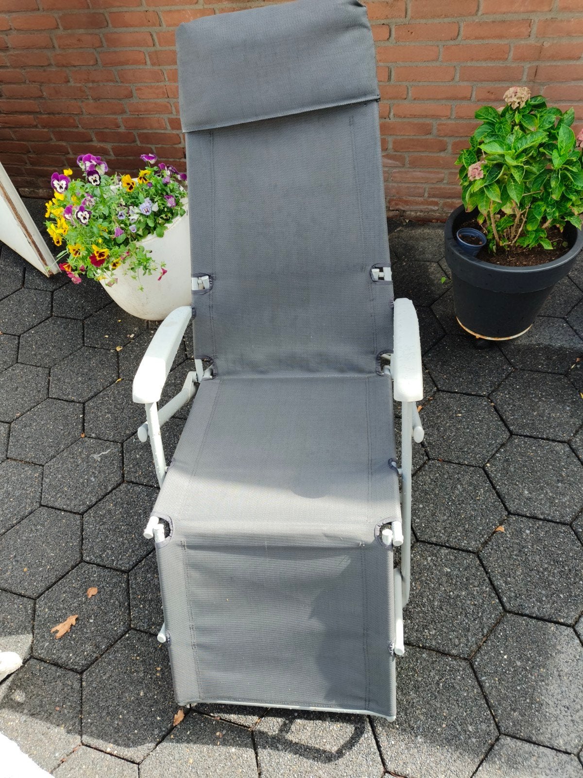 Verstelbare ligstoel/tuinstoel - Grijs, Tuin en Terras, Ophalen of Verzenden, Gebruikt, Textileen, Verstelbaar
