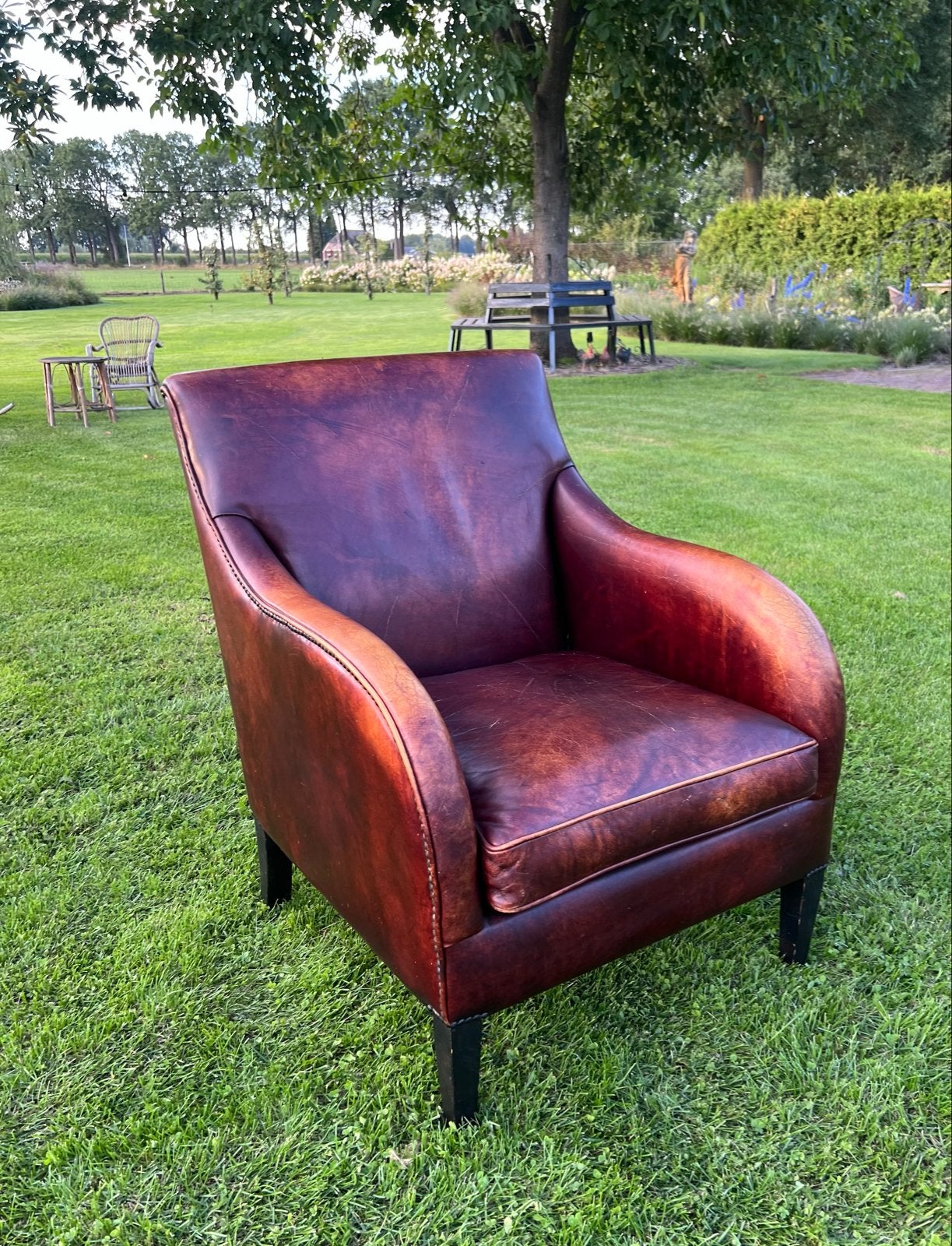 Leren fauteuil met siernagels - Klassiek en comfortabel, Ophalen of Verzenden, Gebruikt, Leer, 75 tot 100 cm