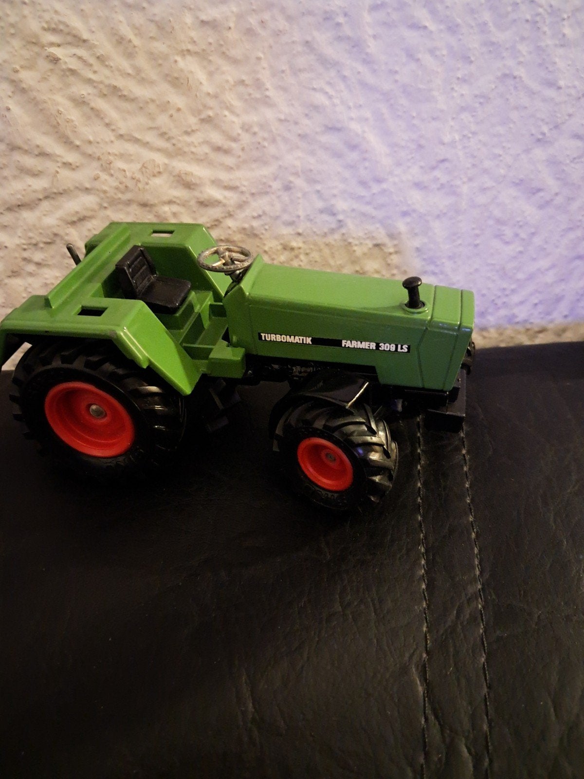 Siku FENDT 309LS Farmer Tractor - Made in Germany, Ophalen of Verzenden