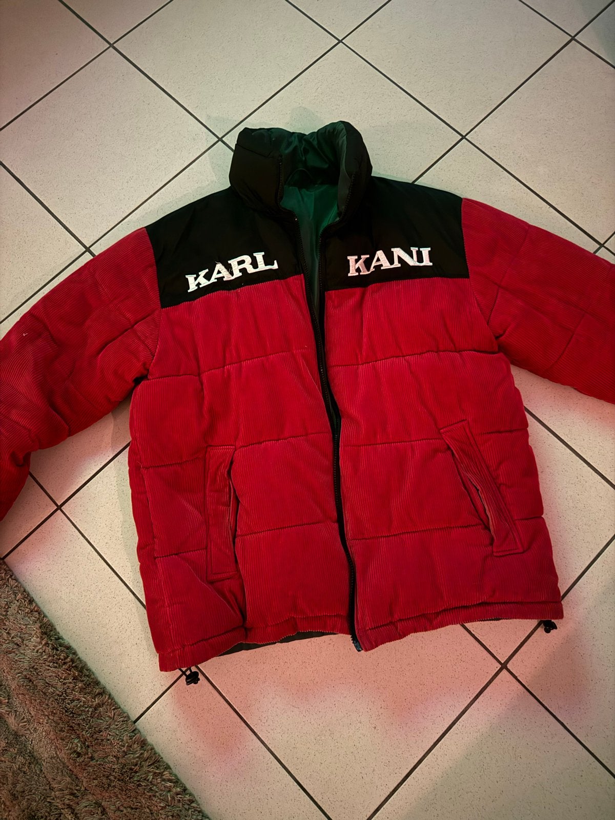 Karl Kani Reversible Winterjas Maat L, Kleding | Heren, Ophalen of Verzenden, Gedragen, Maat 52/54 (L), Meerkleurig